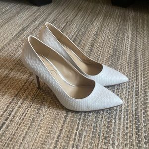 Jessica Simpson heels